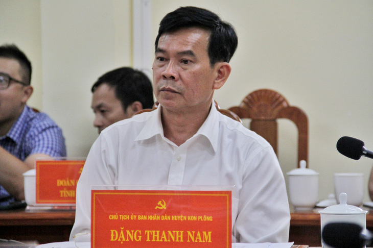 Cách chức chủ tịch huyện Kon Plông vì sai phạm đất đai - Ảnh 1.