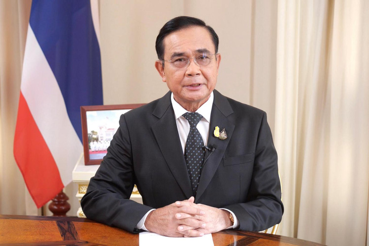 Thủ tướng Prayut Chan-o-cha bị tòa đình chỉ công tác - Ảnh 1.
