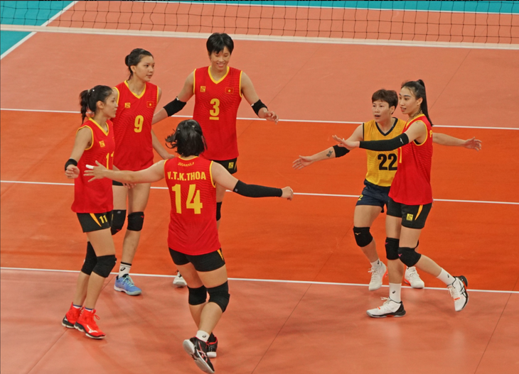‘Chân dài’ Việt Nam xuất sắc vào bán kết bóng chuyền nữ châu Á - Ảnh 1.