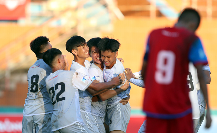 Lứa trẻ học kiểu Pháp giúp Sài Gòn thắng trận mở màn Giải U17 quốc gia 2022 - Ảnh 1.