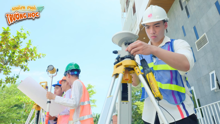 19h hôm nay 4-8, cùng Lê Tam Triều Dâng thăm Trường đại học Duy Tân trong Khám phá trường học - Ảnh 2.