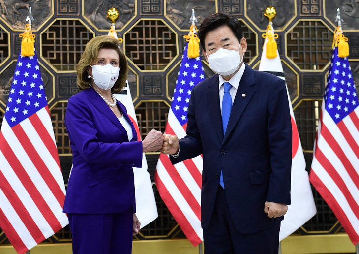 Thăm Hàn Quốc, bà Pelosi dự kiến tới biên giới liên Triều - Ảnh 1.