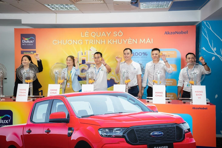 AkzoNobel Việt Nam tìm ra chủ nhân giải thưởng xe Ford Ranger - Ảnh 2.