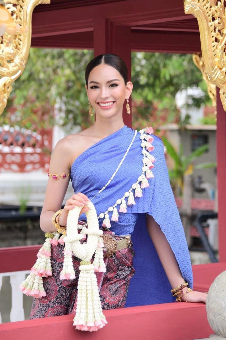 Netizen cười cợt hình ảnh chưa dao kéo của tân Hoa hậu Hoàn vũ Thái Lan - Ảnh 4.