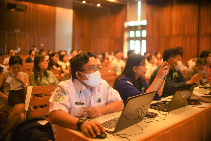Các nhà khoa học đến từ 20 quốc gia về Quy Nhơn bàn về môi trường Việt Nam - Ảnh 2.