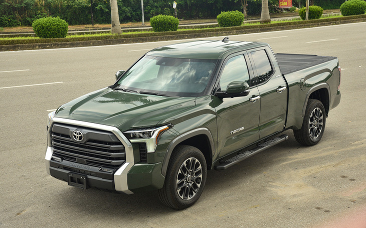 Toyota Tundra 2022 giá hơn 4 tỉ đồng: Bán tải Nhật mang đậm chất Mỹ