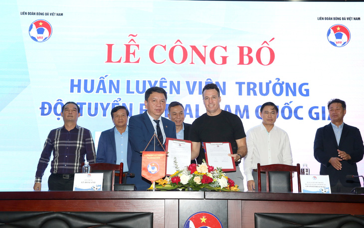 Huấn luyện viên trưởng đội tuyển futsal nam Việt Nam từng vô địch World Cup 2016 - Ảnh 1.