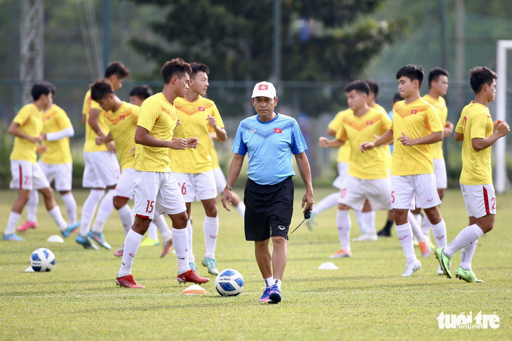 U20 Việt Nam chạy bài trơn tru với 10 cầu thủ từ hạng nhất, V-League - Ảnh 1.