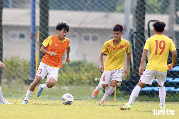 U20 Việt Nam chạy bài trơn tru với 10 cầu thủ từ hạng nhất, V-League - Ảnh 6.