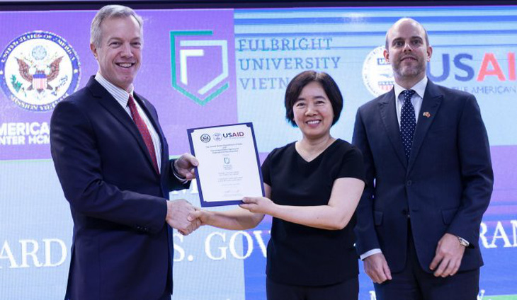 Bà Đàm Bích Thủy sẽ thôi làm chủ tịch Đại học Fulbright Việt Nam - Ảnh 1.