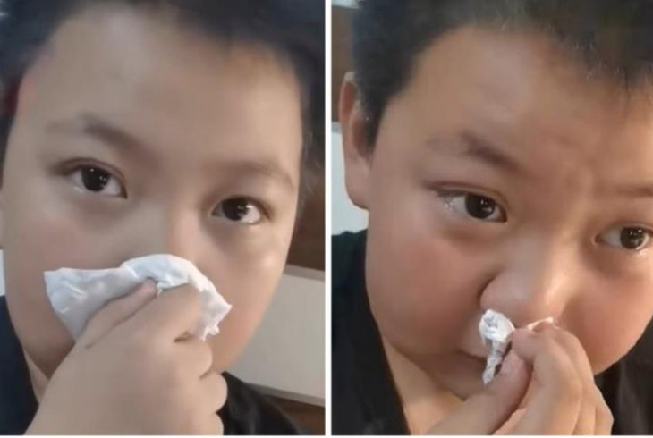 Bé trai khóc hết nước mắt vì bị dị ứng với mùi bài tập về nhà - Ảnh 1.