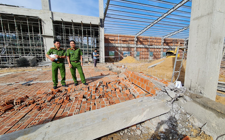 Khởi tố vụ sập tường làm chết 5 người ở Bình Định