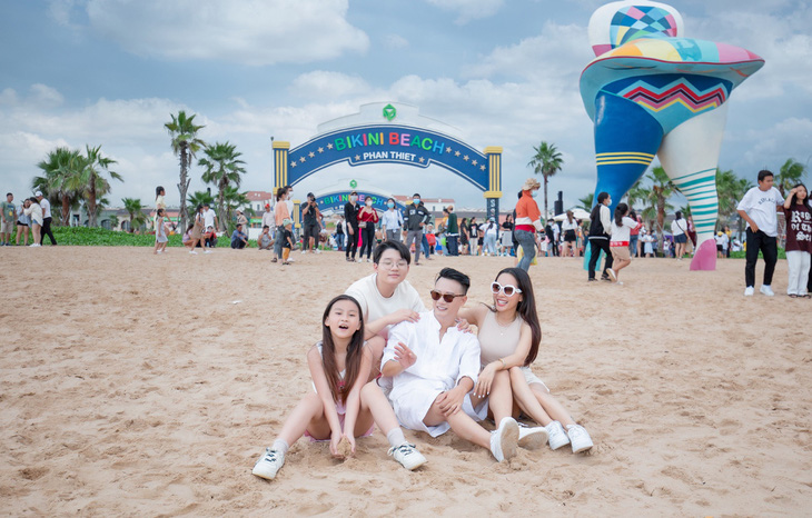 Gia đình Hoàng Bách muốn bỏ phố về biển sau chuyến trải nghiệm NovaWorld Phan Thiet - Ảnh 5.