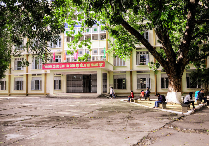 Giảng viên ĐH Kinh tế Đà Nẵng thừa nhận nhờ sinh viên đi thi hộ - Ảnh 1.
