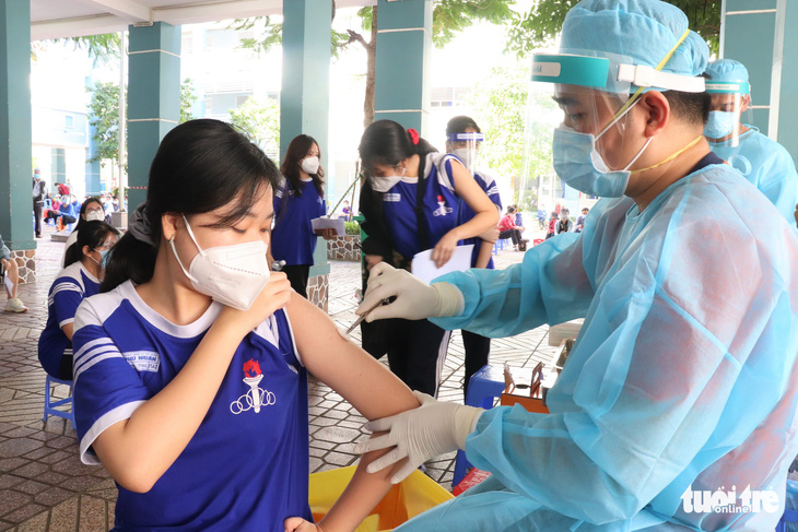 Bộ Y tế chưa cấp vắc xin Moderna, 116.000 trẻ ở TP.HCM phải gián đoạn tiêm mũi 2 - Ảnh 1.