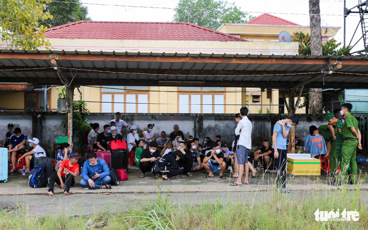 Người nhập cảnh tăng đột biến sau vụ 56 người Việt tháo chạy khỏi casino Campuchia - Ảnh 2.