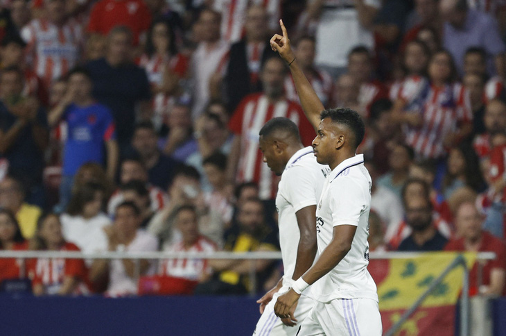 Đánh bại kình địch Atletico Madrid, Real Madrid kéo dài chuỗi toàn thắng - Ảnh 2.