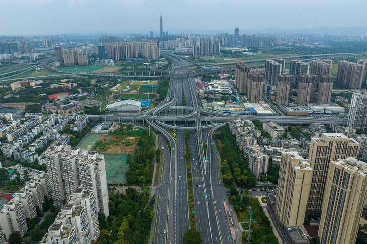 Thành phố Thành Đô của Trung Quốc dỡ phong tỏa - Ảnh 1.