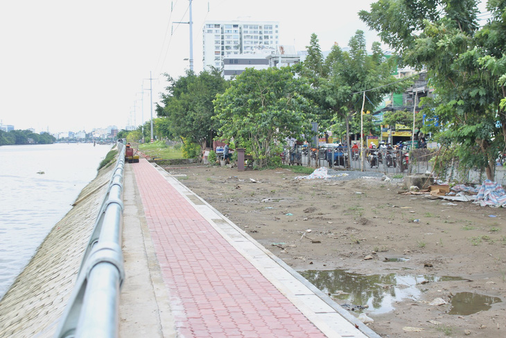 TP.HCM: Hoàn thành sửa chữa tuyến kè kênh Tẻ - Ảnh 1.