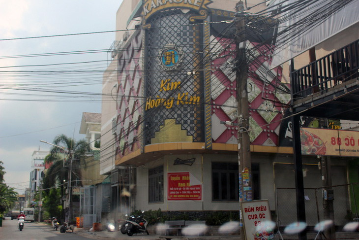 Tạm đình chỉ thêm 5 quán karaoke lớn ở Biên Hòa - Ảnh 1.