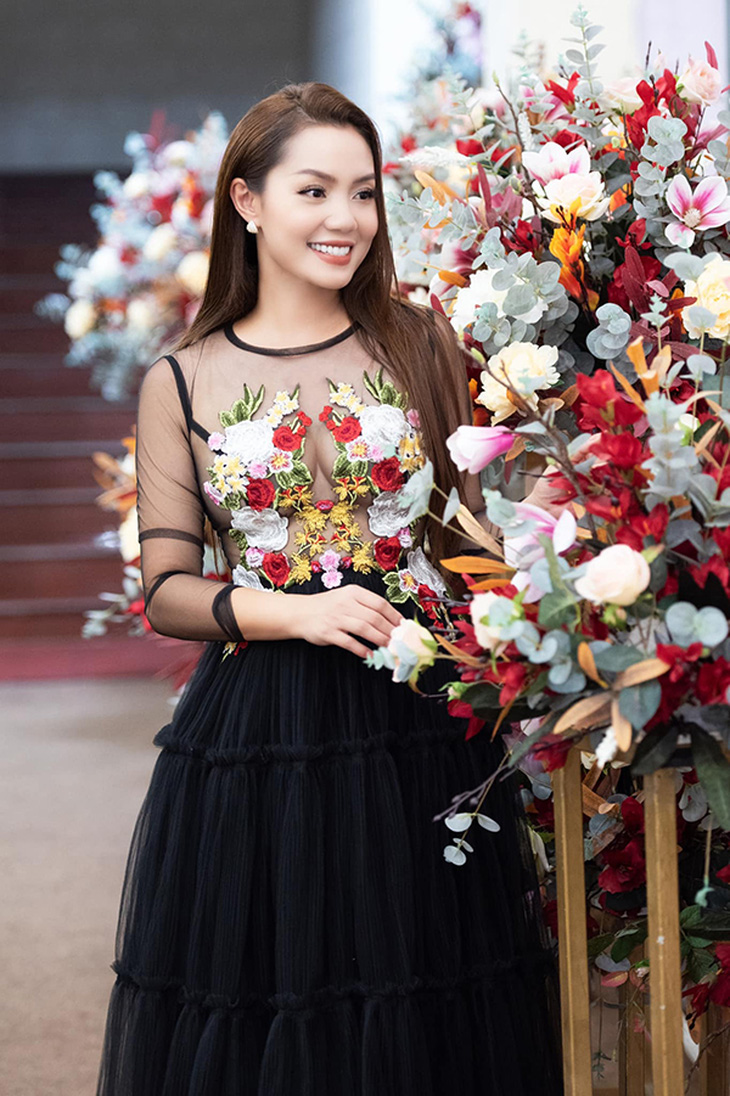 Ảnh vui sao Việt 24-9: Tiến Luật mừng sinh nhật bà xã Thu Trang lúc nửa đêm - Ảnh 8.
