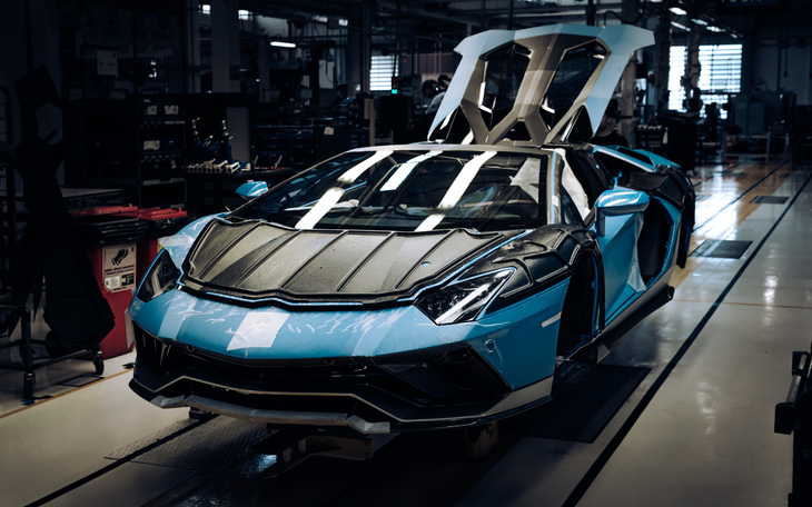 Lamborghini Aventador cuối cùng xuất xưởng: Cái tên đáng nhớ nhất lịch sử hãng