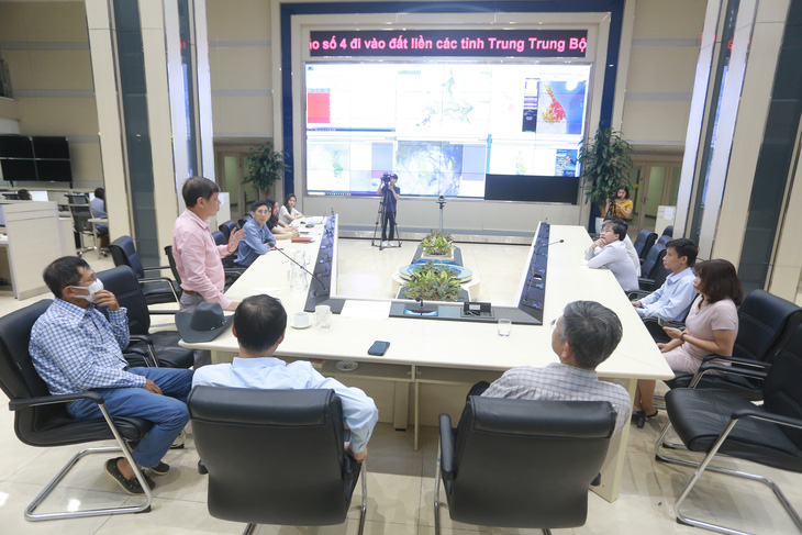 Giám đốc NCHMF nêu lý do Việt Nam dự báo cường độ bão Noru sát thực tế hơn quốc tế - Ảnh 1.