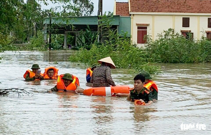 Mưa lũ trên diện rộng ở Nghệ An, 3 người chết và mất tích - Ảnh 1.