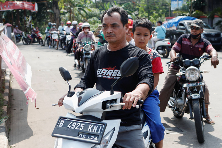 Indonesia tăng giá nhiên liệu 30% vì không chịu nổi trợ giá - Ảnh 1.