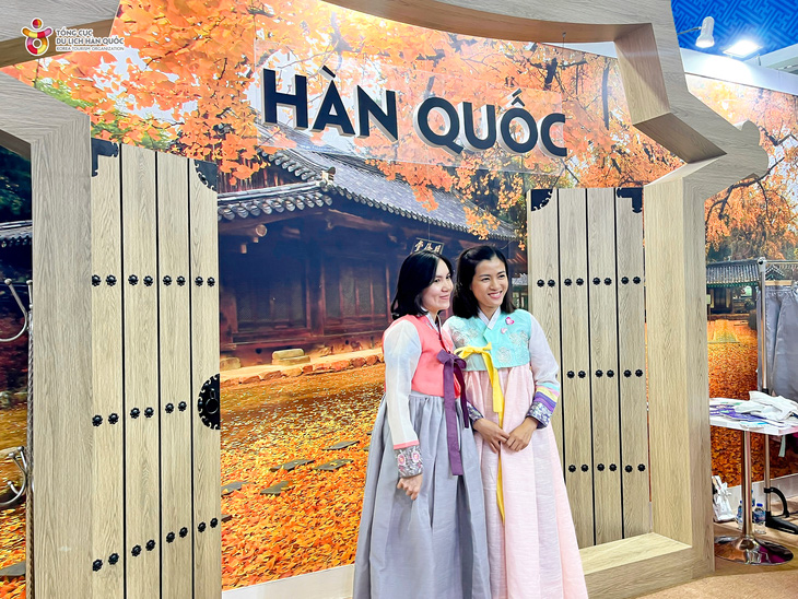 Hàn Quốc vẫn duy trì chương trình miễn thị thực dành cho du khách Việt - Ảnh 1.