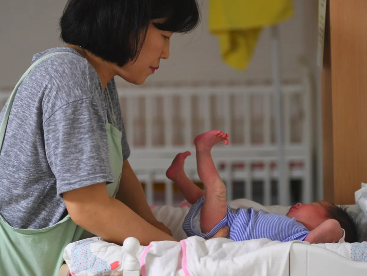 Hàn Quốc tăng tiền trợ cấp gấp 3 cho gia đình sinh con - Ảnh 1.