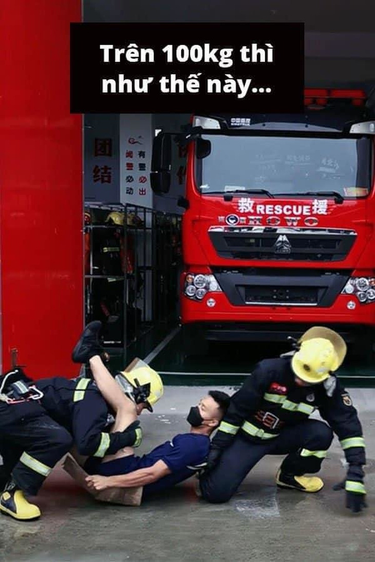 Cách anh lính cứu hỏa đưa người ra khỏi đám cháy theo cân nặng - Ảnh 5.