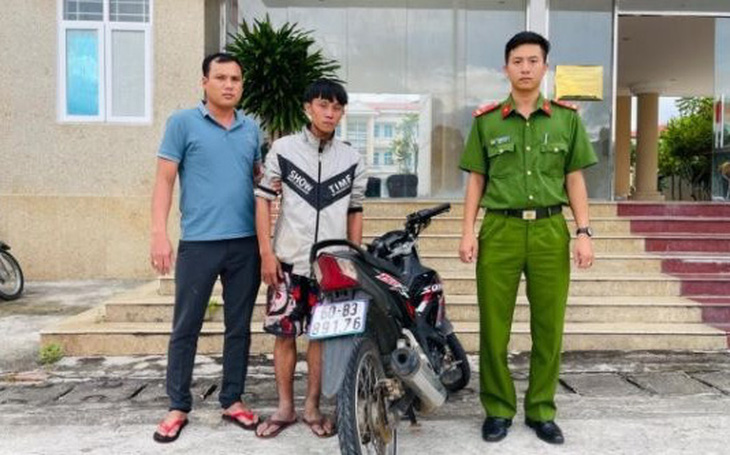 Trộm xe máy ở Long An chạy ra Quảng Ngãi thăm bạn, tiếp tục 