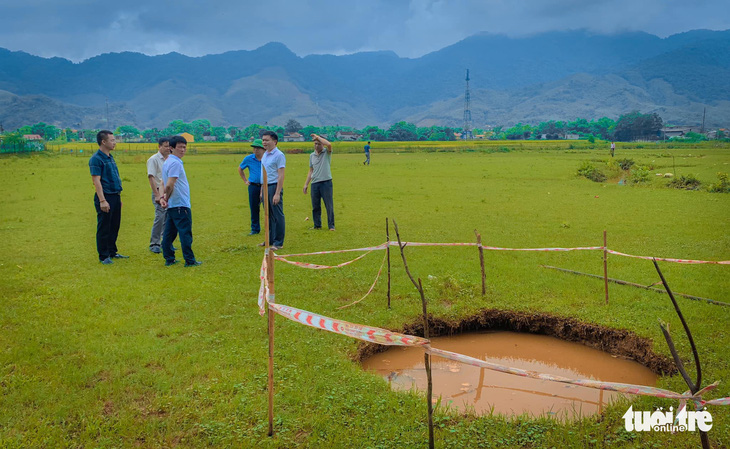 Công ty khai khoáng phải chi tiền khắc phục hàng trăm nhà dân sụt lún - Ảnh 1.