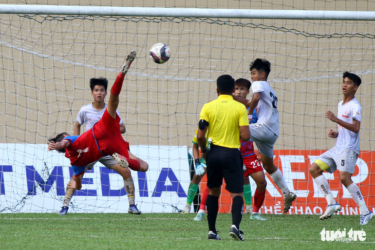 U17 Sài Gòn tiếp tục tạo bất ngờ tại vòng chung kết U17 quốc gia - Ảnh 5.
