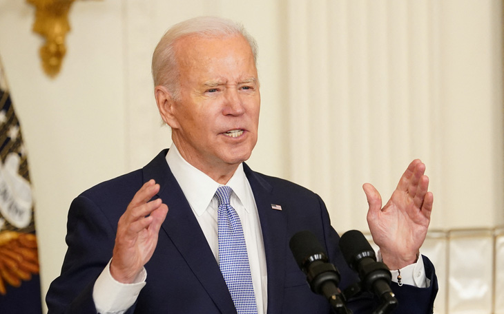 Ông Biden giữ tài liệu mật, ông Trump liền đòi FBI khám xét