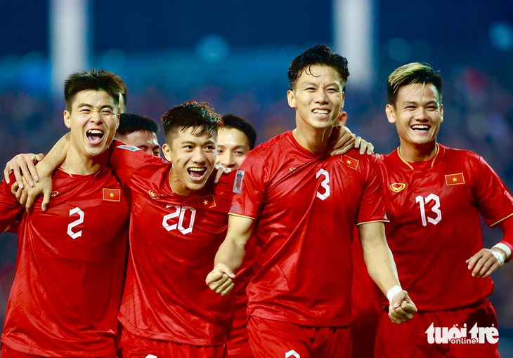 Việt Nam là đội đầu tiên giữ sạch lưới khi tiến vào chung kết AFF Cup - Ảnh 1.