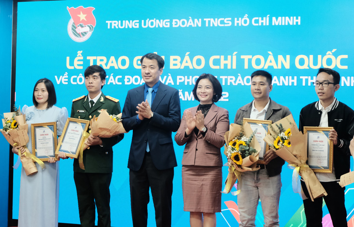 34 tác phẩm nhận giải báo chí công tác Đoàn và phong trào thanh thiếu nhi 2022 - Ảnh 2.