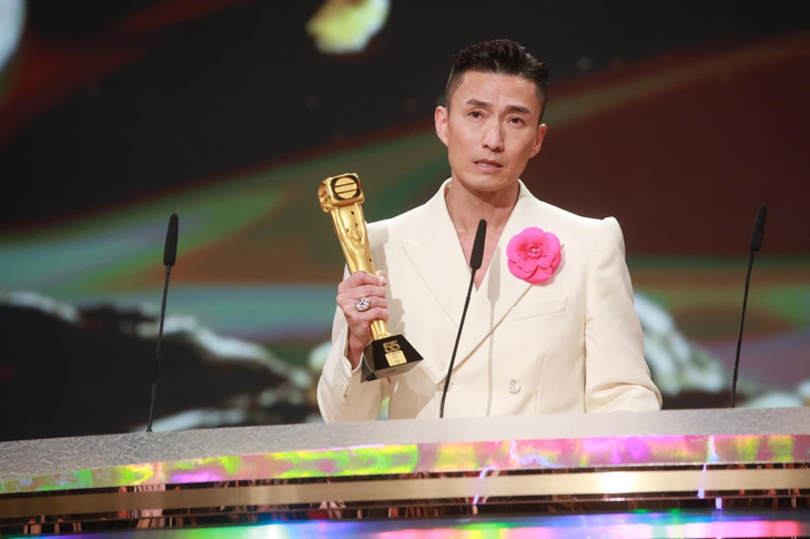 Bị ‘bo bo xì nhiều năm liền, TVB lấy lòng khán giả tại Lễ trao giải TVB 2022 - Ảnh 3.