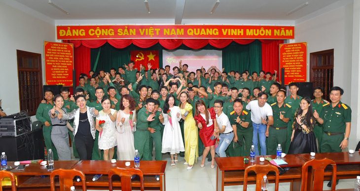 Diễn viên Đoàn Minh Tài cùng hoa hậu Ban Mai mang xuân ra Côn Đảo - Ảnh 2.