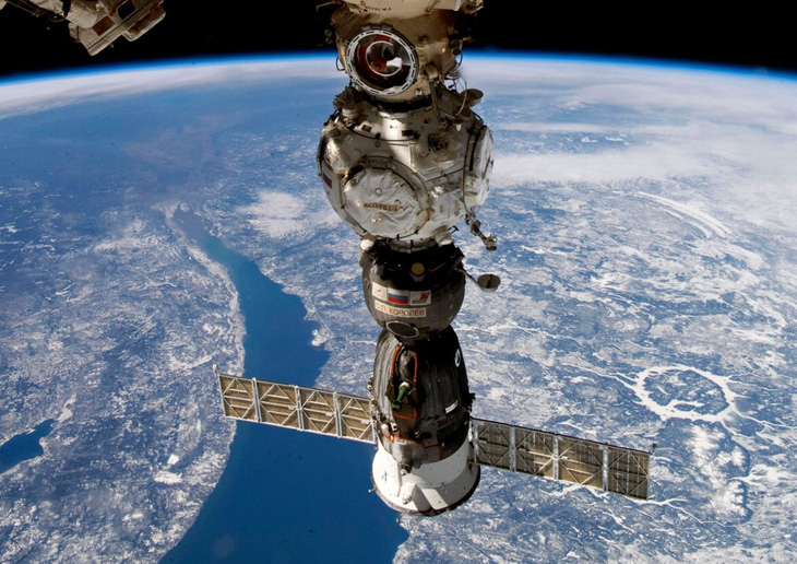 Nga phóng tàu vũ trụ đưa phi hành gia về Trái đất - Ảnh 1.