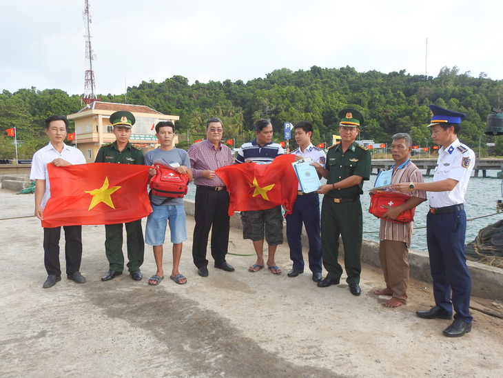 Vùng Cảnh sát biển 4 tổ chức ‘Tết hải đảo’ cho quân dân biển Tây Nam - Ảnh 3.