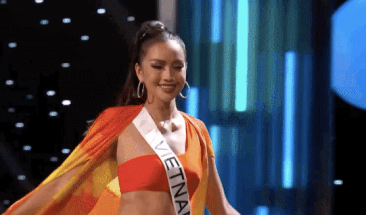 Ngọc Châu hô vang Việt Nam, diễn bikini nóng bỏng ở bán kết Miss Universe - Ảnh 3.