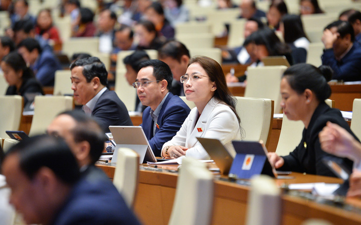 Chủ tịch Quốc hội Vương Đình Huệ: Tuyệt đối không cài cắm lợi ích cục bộ vào luật - Ảnh 5.