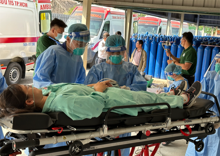TP.HCM: Diễn tập kích hoạt lại Bệnh viện dã chiến số 13 - Ảnh 1.