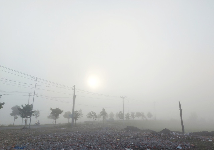 Sáng 16-1, nhiều tỉnh miền Tây chìm trong sương mù - Ảnh 8.