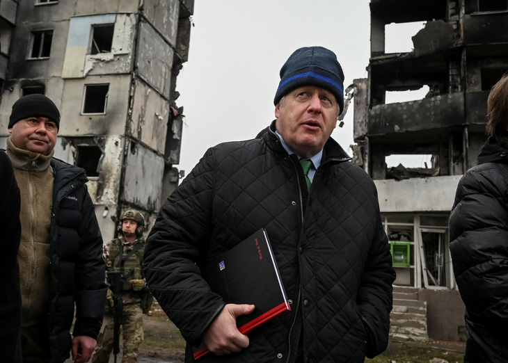 Cựu thủ tướng Anh Boris Johnson bất ngờ đến Ukraine - Ảnh 1.