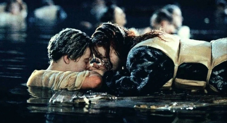 Strangely, the director of Titanic had to speak up to explain the ending of the film after 25 years - Photo 3.