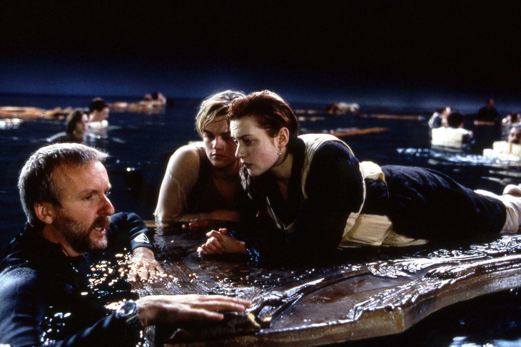 Strangely, the director of Titanic had to speak up to explain the ending of the film after 25 years - Photo 2.