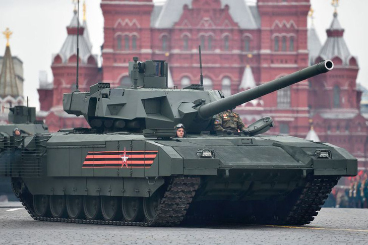 Tình báo Anh: Nga sắp chuyển xe tăng hiện đại nhất tới Ukraine - Ảnh 1.
